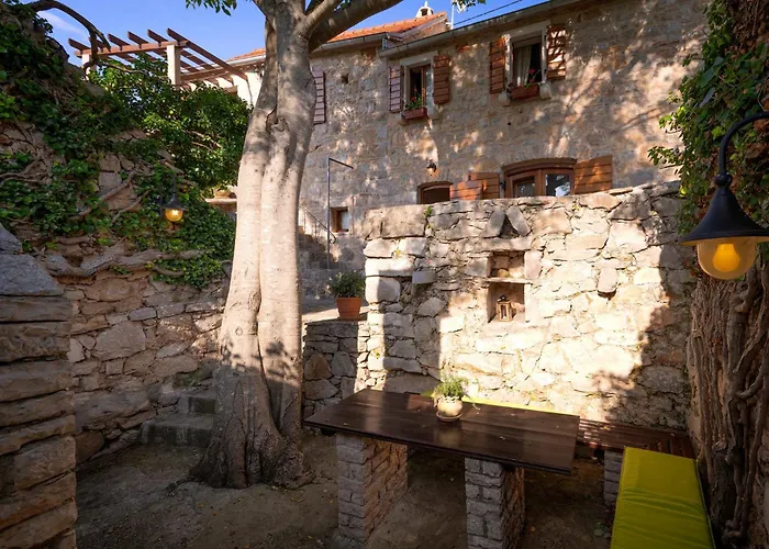 Villa Hedera - Beautiful Stone House Hvar